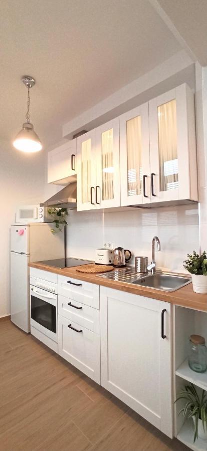 Céntrico apartamento con terraza, parking y WIFI Ronda Extérieur photo